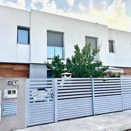 Chalet Moderno Con Piscina En Mont - Roige Bahia Екстериор снимка