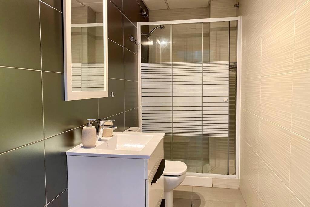 Chalet Moderno Con Piscina En Mont - Roige Bahia Екстериор снимка